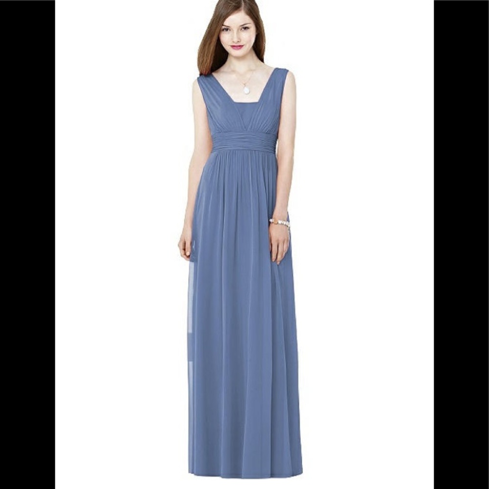 DESSY Style #8148. Peri Sz.14